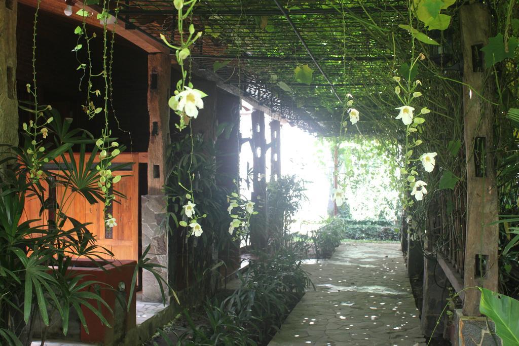 Joglo Ayem Tentrem Prambanan Exterior foto